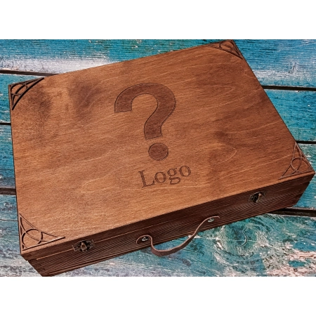 Własna Skrzynia Drewniana Średnia - Personalizowana na Karty 40x30cm